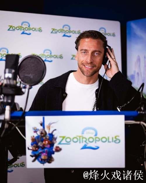 皮耶罗与马尔基西奥献声意语版《疯狂动物城2》斑马兄弟