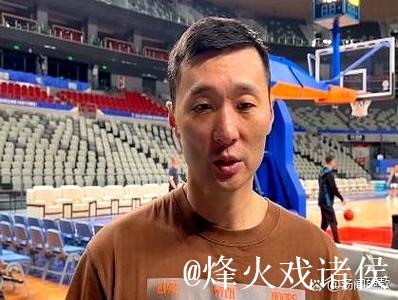 仅给2分钟出场时间,央视解说质疑,刘炜为何冷落阿不都?疑与1人有关 仅给2分钟出场时间,央视解说质疑,刘炜为何冷落阿不都?疑与1人有关